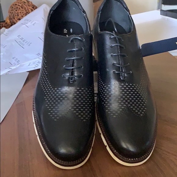 Men Brogue Wingtips - Picture 1 of 4